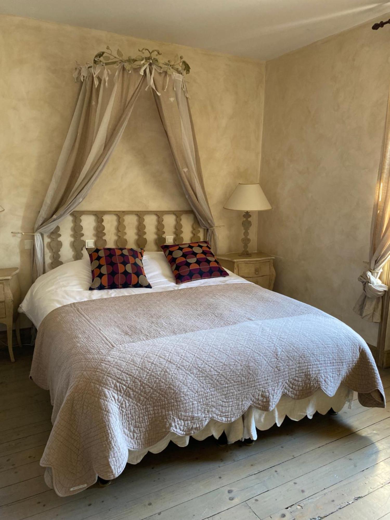 Les Jardins De La Tour Hotel Chatillon sur Chalaronne Bagian luar foto